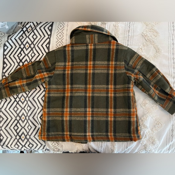 LIKE NEW Old Navy fleece lined coat - Picture 3 of 3